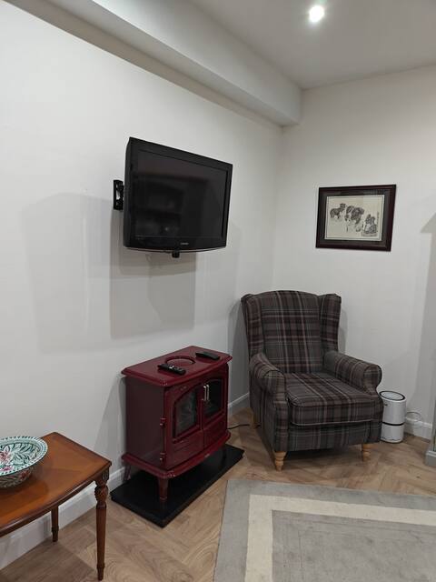 Popular Airbnb listing: Honeybrook Hideaway escape near Whitchurch in Shropshire