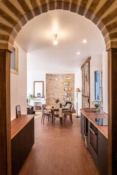 Popular Airbnb listing: Unique and beautiful apartment in the historic center in Bayonne