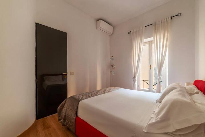 Pantheon Penthouse with Terrace gallery image 4