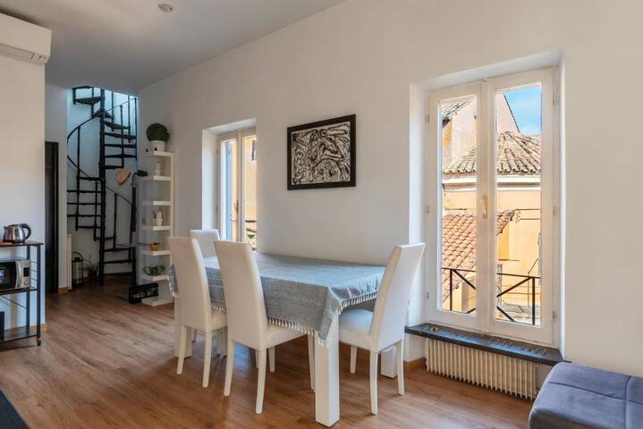 Pantheon Penthouse with Terrace gallery image 2