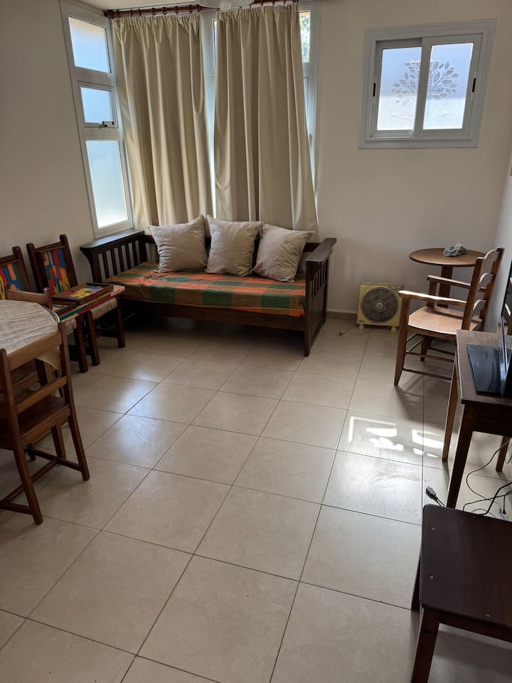 Departamento Con Cochera, Bien Ubicado, Y Comodo - San Juan