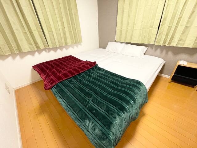 New: 3BR/7 Beds/Near Shinjuku/7min to H.Shinjuku gallery image 2