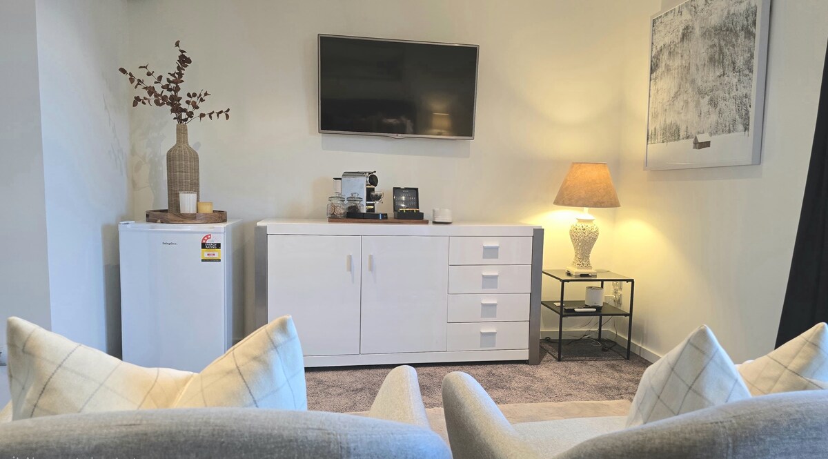 Top performing Airbnb: Luxury Studio Queenstown - Stonehill in Frankton (Queenstown Lakes District)