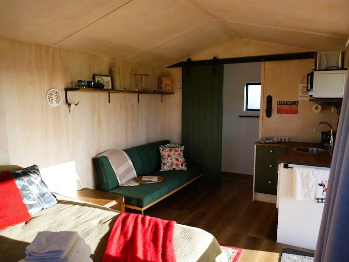 Sunlit Cabin @ Forest Edge - Neuseeland