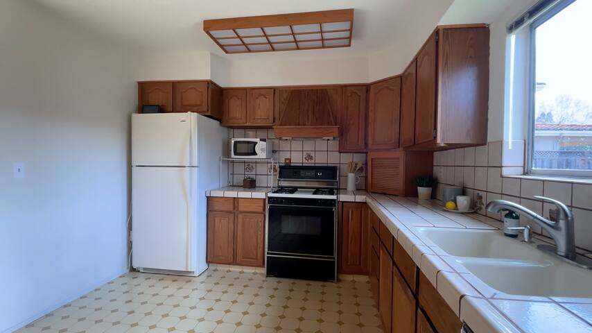 West San Jose – Cupertino House gallery image 3