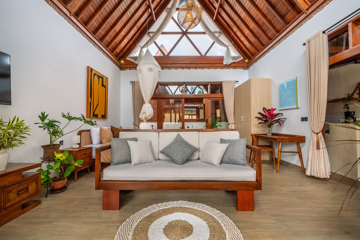 Home in South Kuta · ★4.87 · 1 bedroom · 1 bed · 1 private bath, сопоставимый объект Airbnb