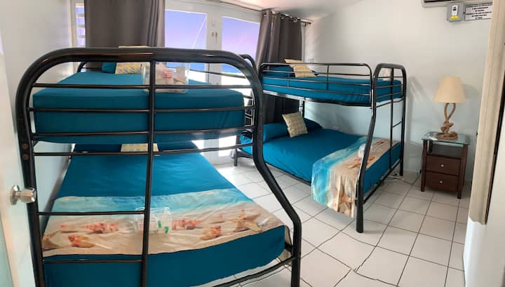 habitación con literas