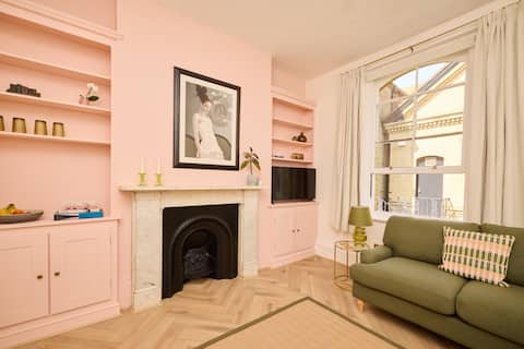 Top performing Airbnb: The Corner by the Castle in Medway