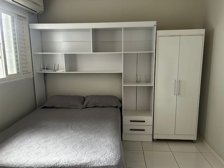 Quarto Suíte Simples Confortavel - Campo Grande