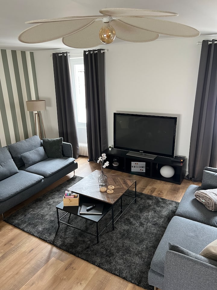 Logement Dans Maison Individuelle, Au 1er éTage. - Romorantin-Lanthenay