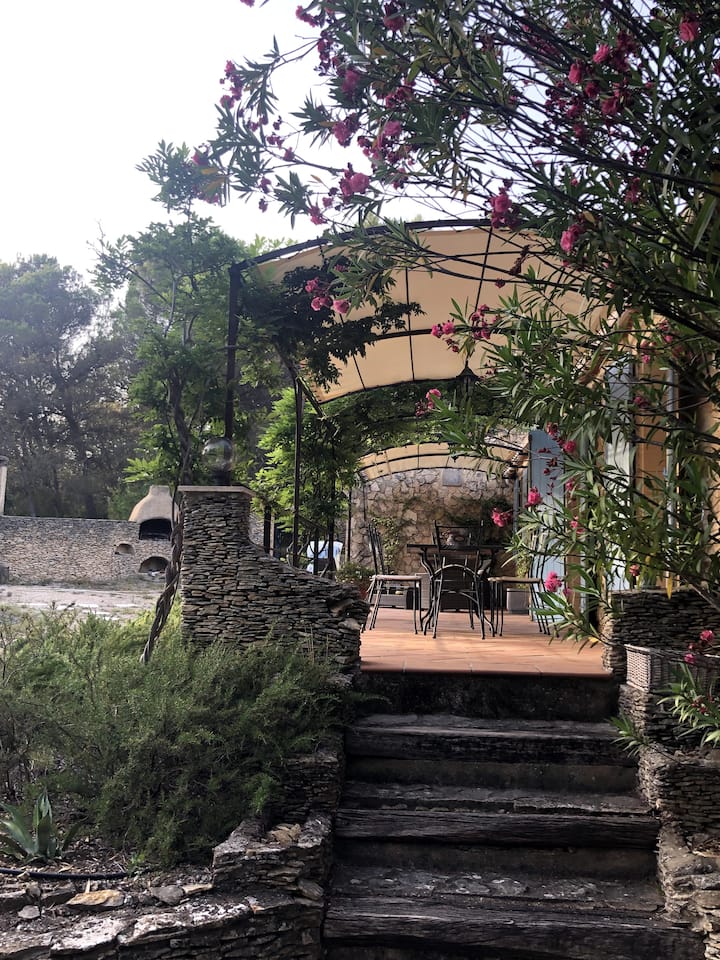Villa Sur Au Milieu Des Pins Et Des Vignes - Bagnols-sur-Cèze