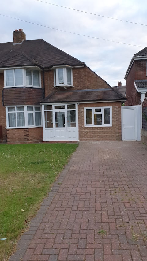 Top Airbnb: Studio Garden in Erdington
