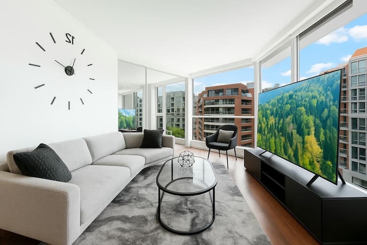 Modern 2 BR Condo Downtown with King Bed + Parking