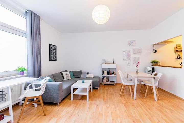 Zentral & Hell | 4 Personen - Magdeburg