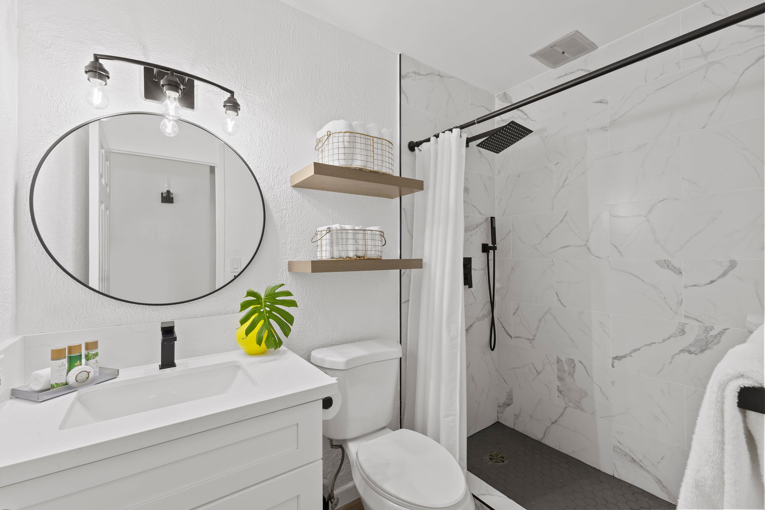 1BR Loft on Golf Course | Walk to Turtle Bay Beach - Image 14