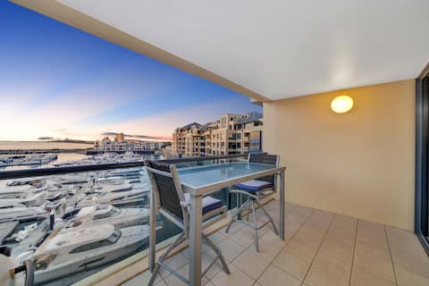 Sub-Penthouse Glenelg Waterfront by Host Solutions
