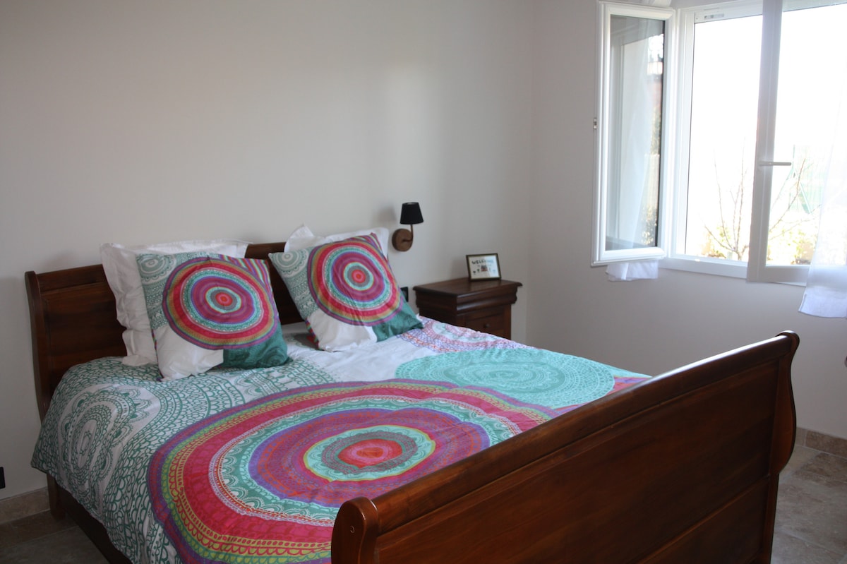 საძინებელი 1