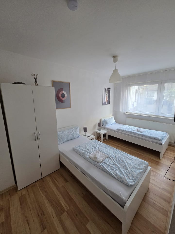 Camera 1 con 2 letti singoli e TV