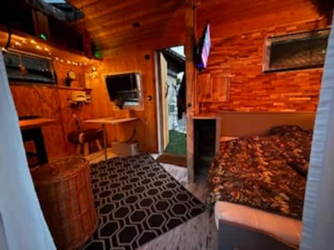 Erfolgreiche Airbnb-Immobilie: A thirst for adventure instead of a luxury trailer overnight stay in Arnsberg