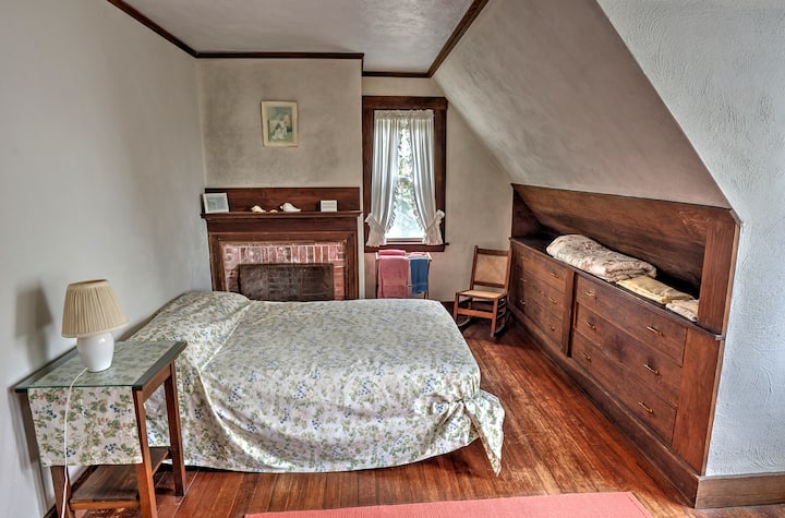 นี่เป็นหนึ่งในสามห้องที่มีเครื่องปรับอากาศ 