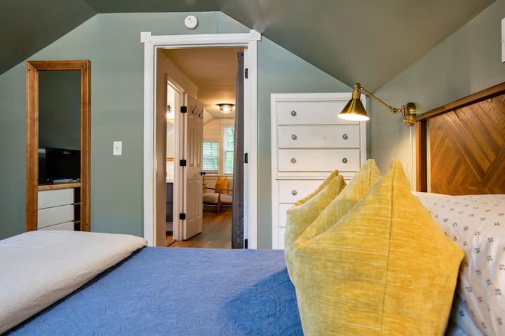 Deacon Stays managed Airbnb listing 2