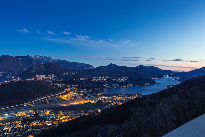 Camera Con Balcone E Vista Stupenda - Lugano