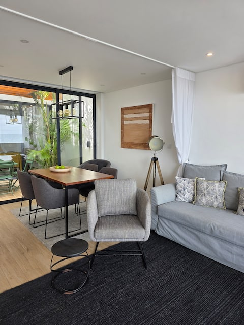 Airbnb em destaque: Oasis House: Coral Apartment | Seaside Retreat em Rosto Do Cão (São Roque)