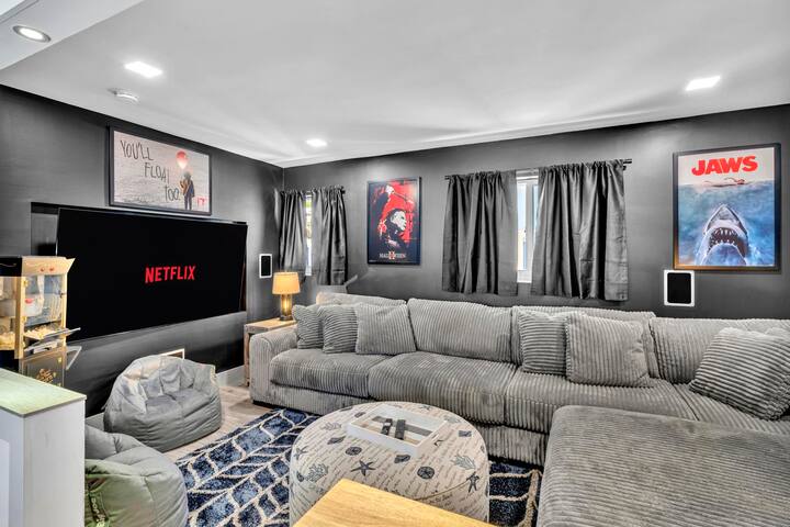 Sandy Cove! ClNEMA+3mi BEACH+Kayak+BOAT Rental! gallery image 2