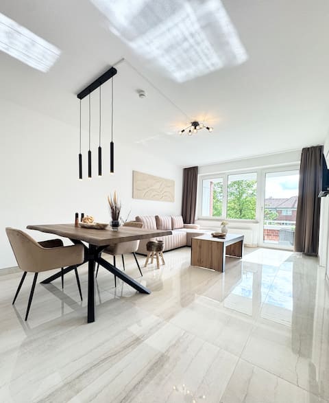 Top Airbnb: Fantastic apartment I Balcony I WiFi | Netflix in Oesselse