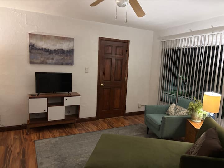 Lofts @ 616 #1 Easy Access To City And Nightlife. - Indianapolis, IN