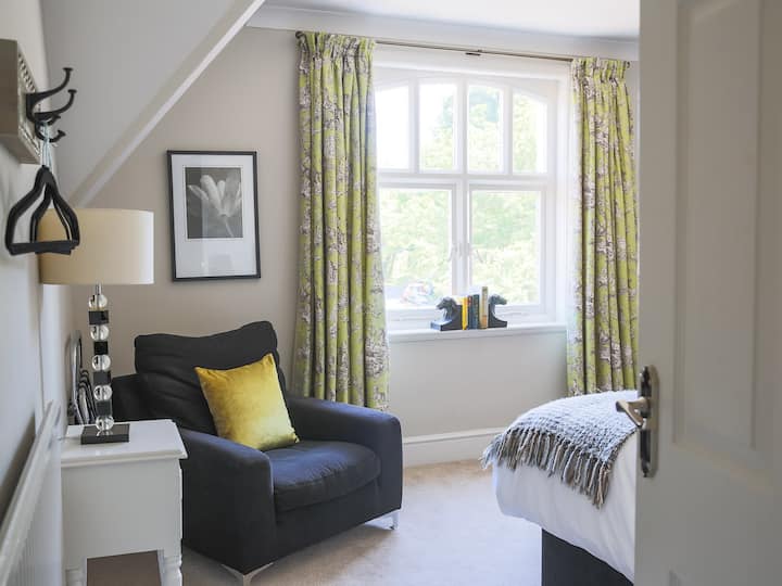 Mlango wa kuingia kwenye Chumba cha kulala cha 7 - Chumba cha Kijani