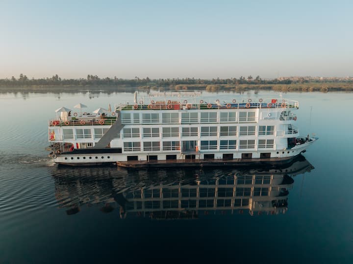 Savoy Yacht-nile Cruise Retreat - 룩소르