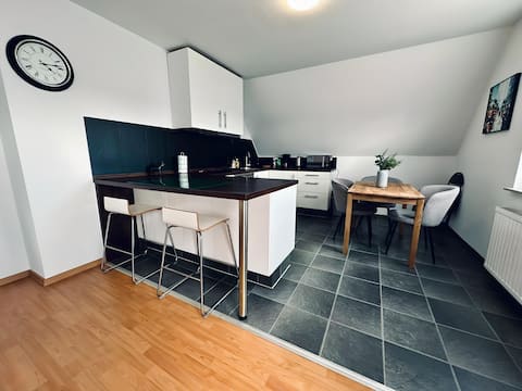 FeWo Am Waldhügelsee II – Balcony & Great Location