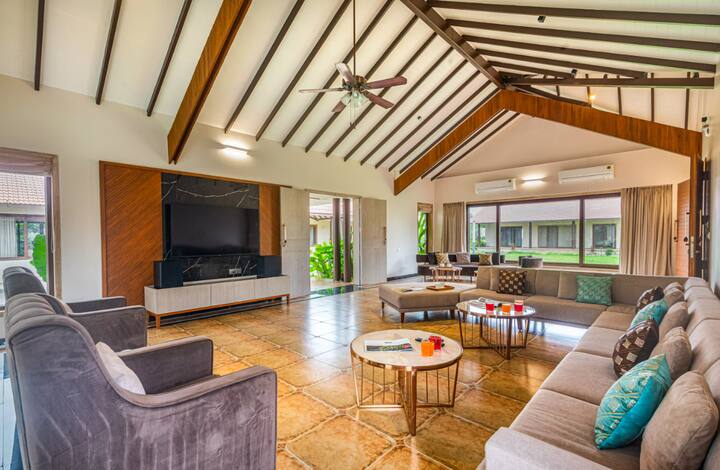 5br Pool Villa With Spacious Lawns - Shahapur