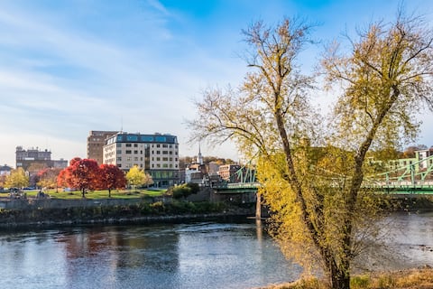 Riverfront Luxury 2 Bedroom