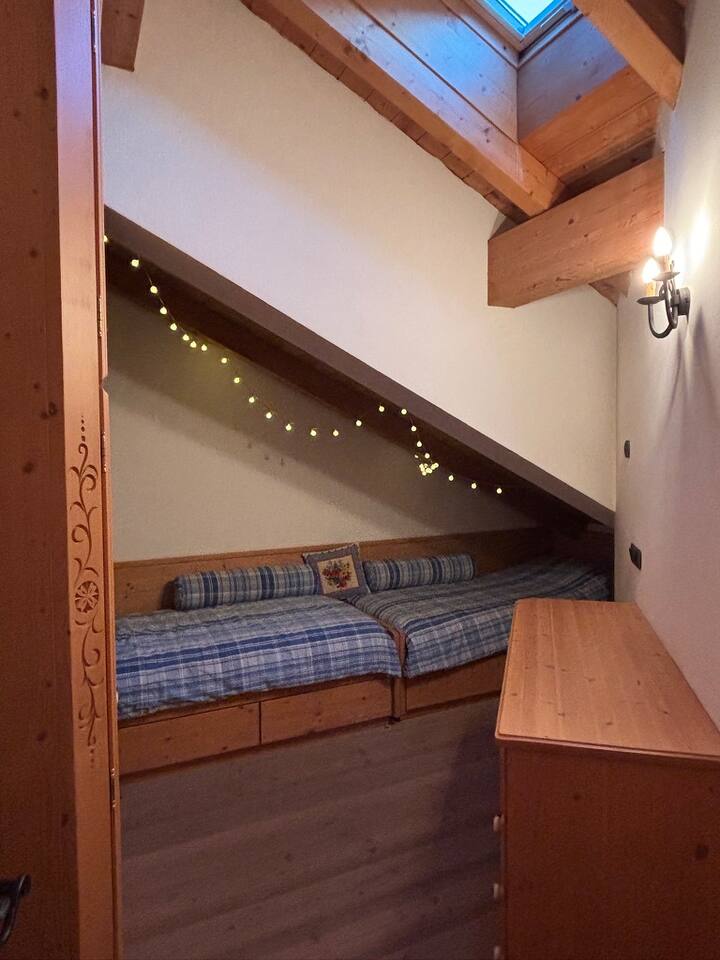 Dhomë gjumi 2