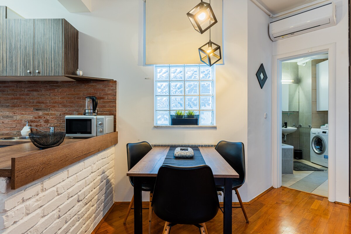 Corner Apartment