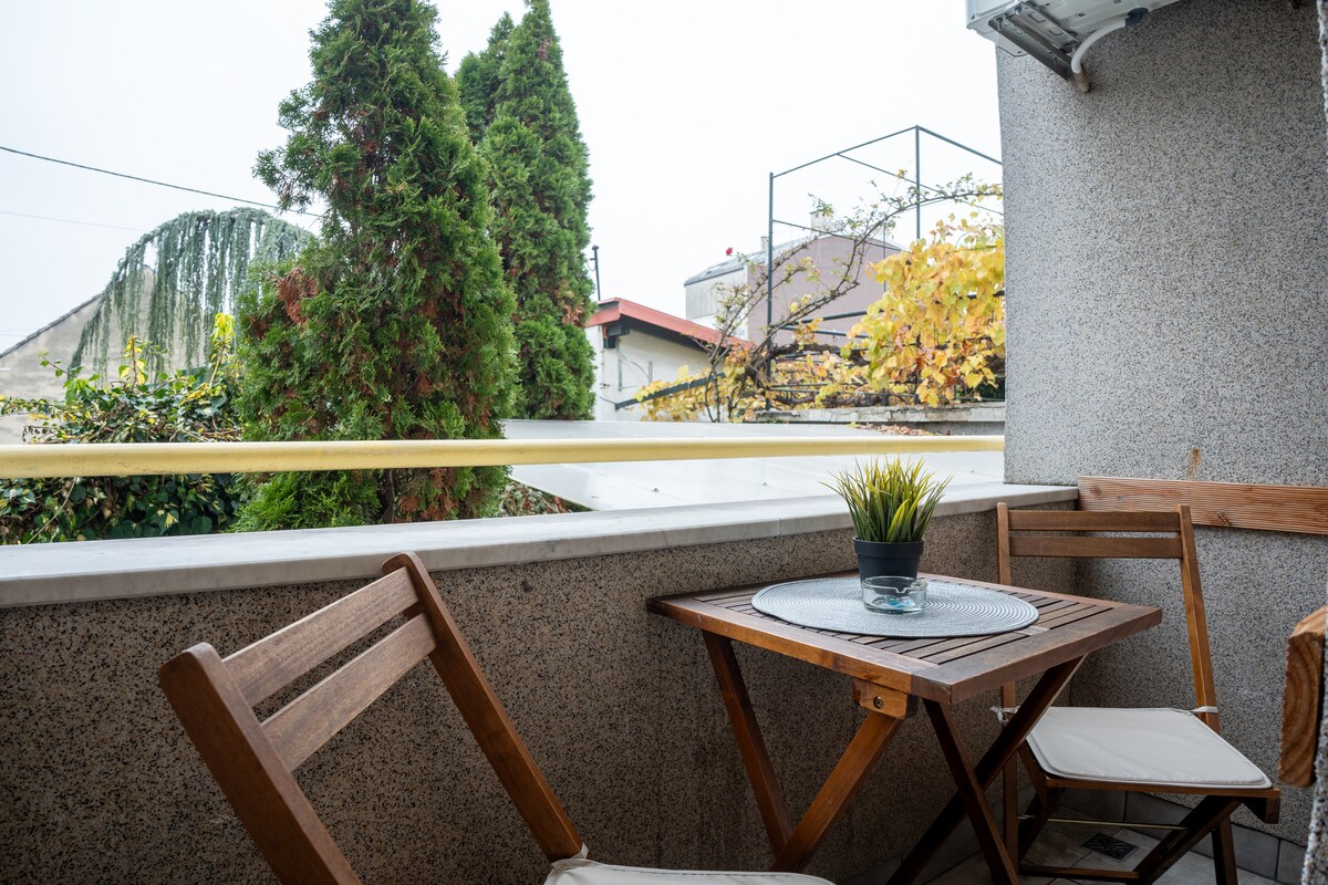 Corner Apartment