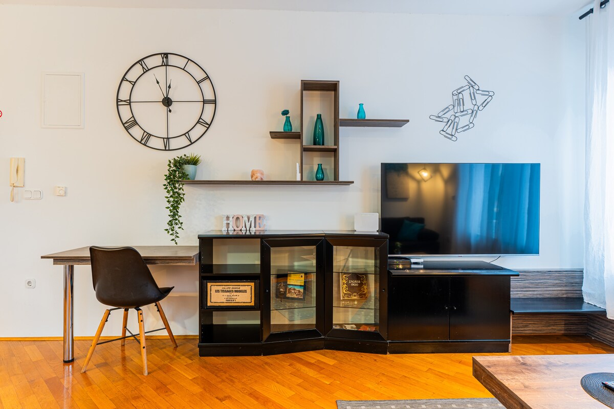 Corner Apartment