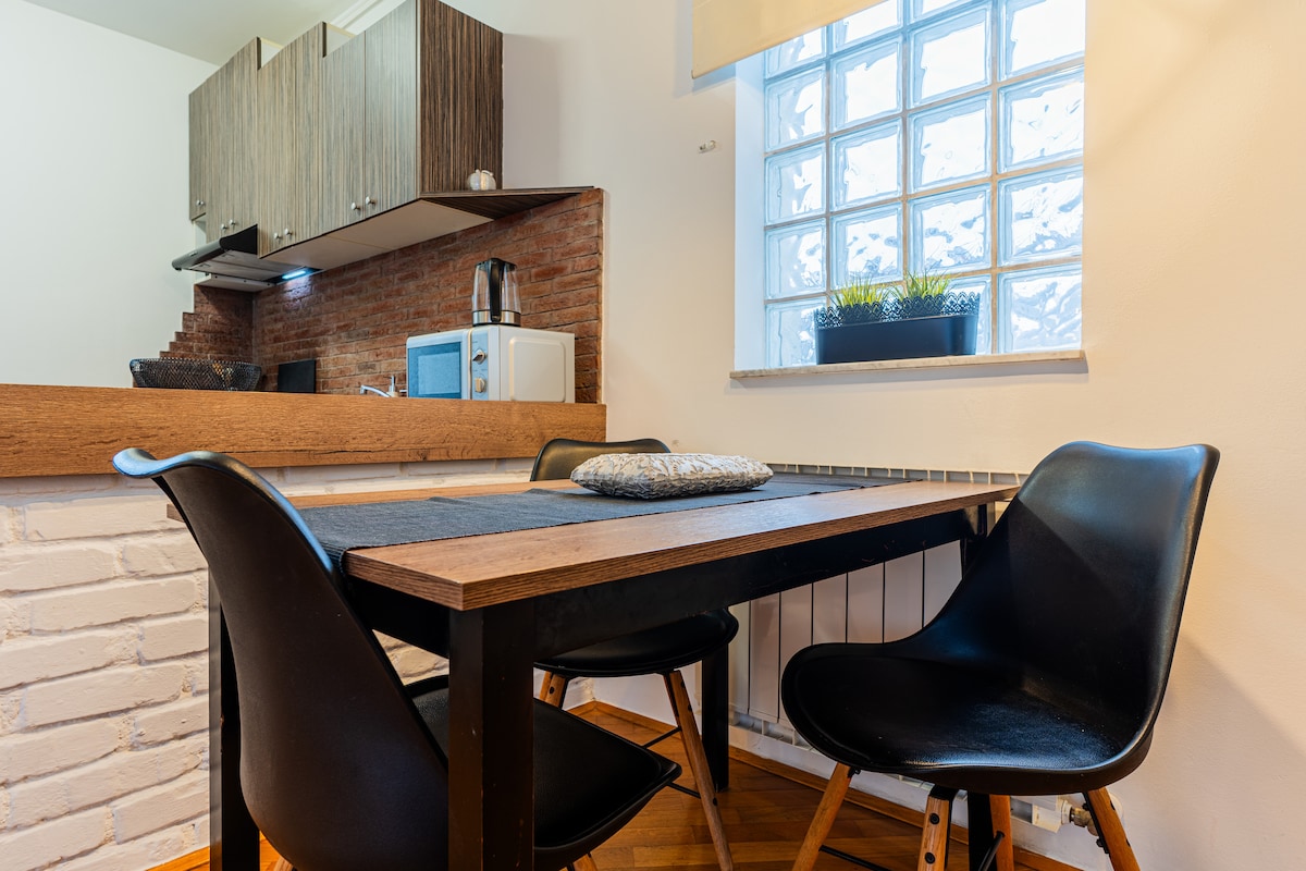Corner Apartment