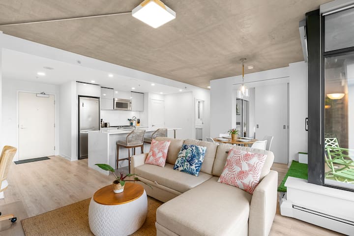 Gastown Gem | 2BR+2BA+Parking