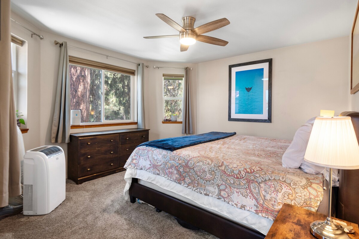  McCook Bend The Tree【SoftTouchPre】 The Bend Treehouse - Houses for Rent in Bend, Oregon, United