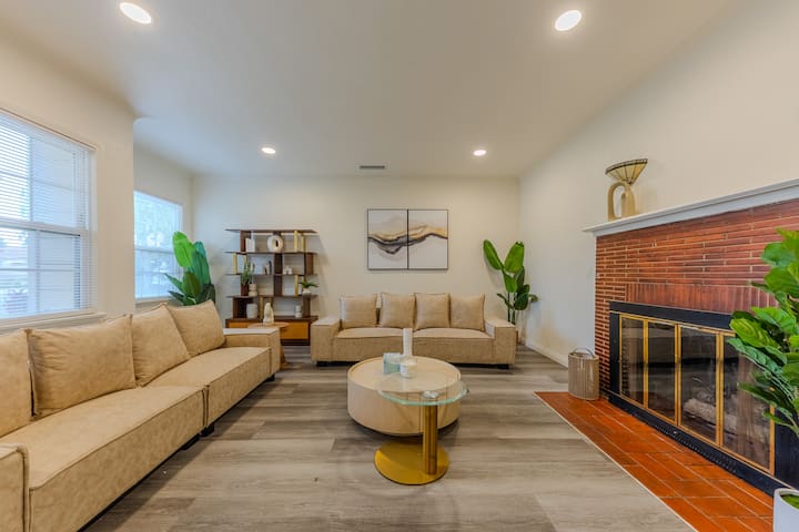 Modern One-Story Home + Relaxing Yard Space