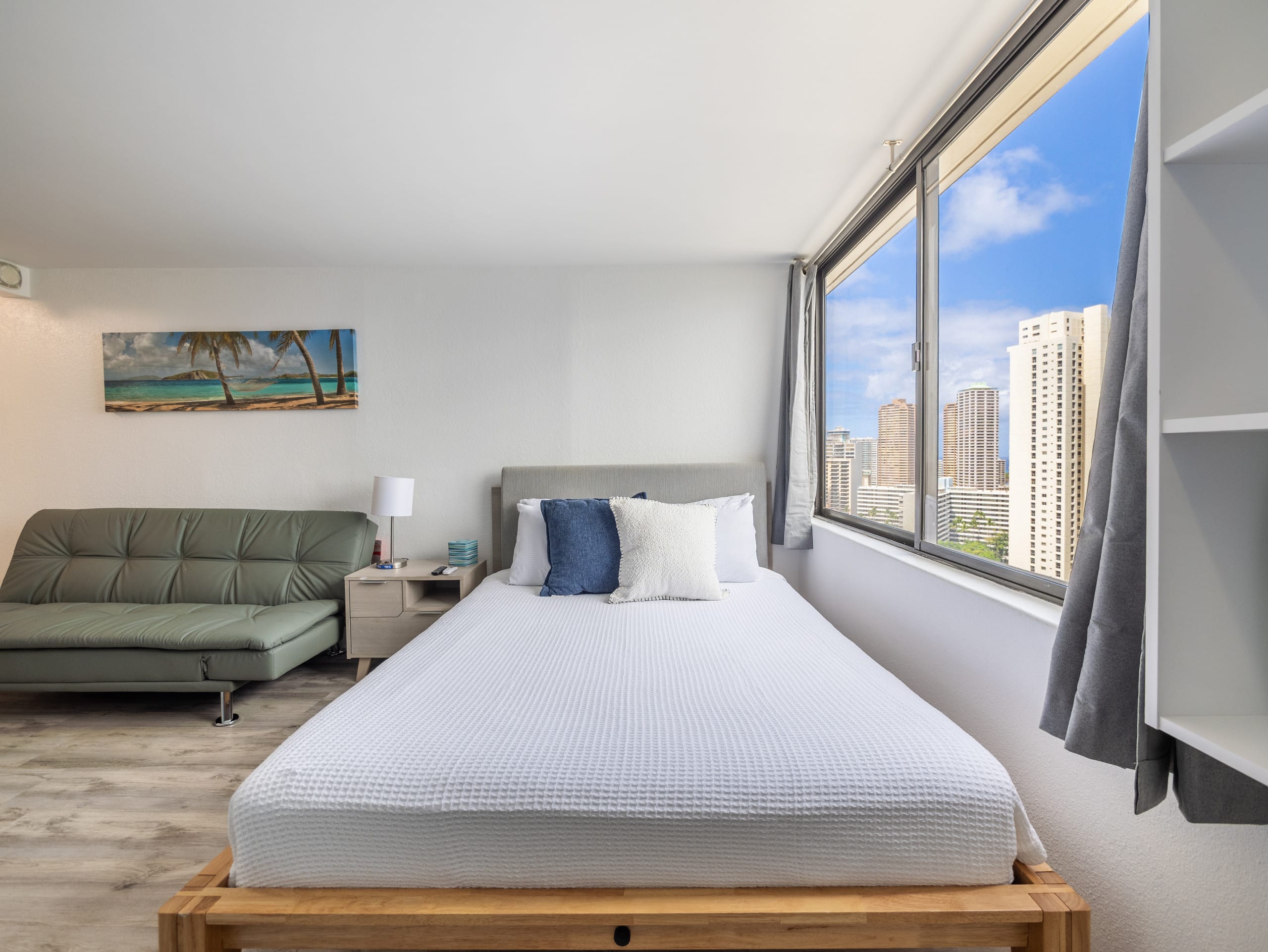 Renovated Cute Cozy Studio in Waikiki - Image 16