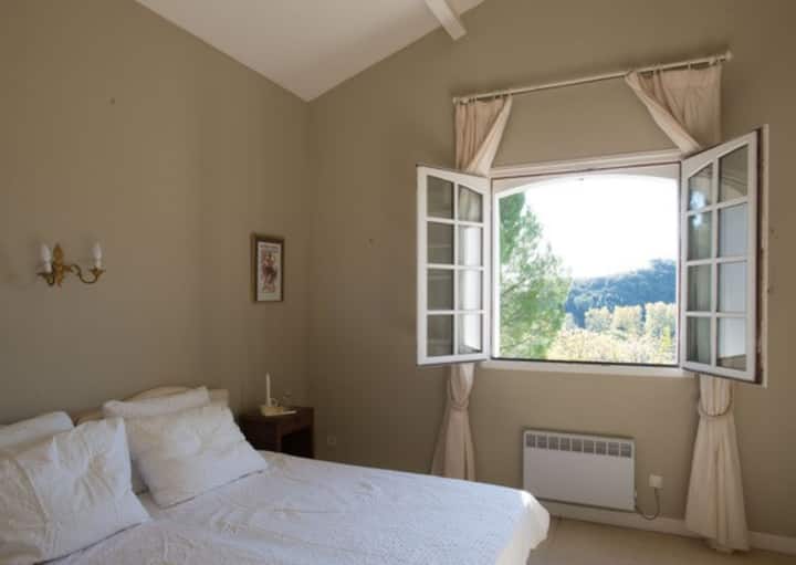 საძინებელი 3