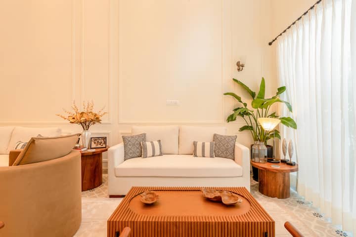 Living room image 6
