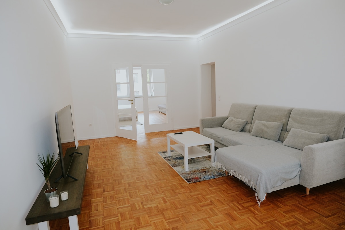 Successful Airbnb property: In Lindenthal right next to the university in Lindenthal