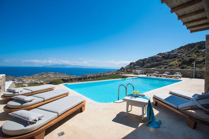 Villa Amallini suites/privat infinity pool/Mykonos gallery image 3