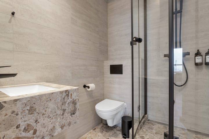 Alva Hotel | Standard Quadruple Room - Reykjavík