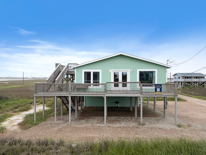 Cozy Beach Home- Short Walk To Water/fishing Spots - Surfside Beach, TX